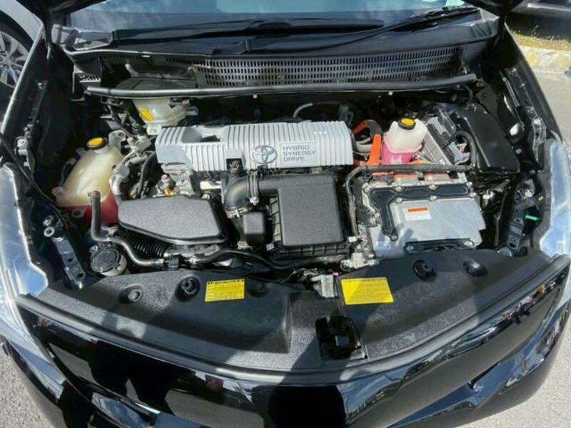 PRIUS ALPHA