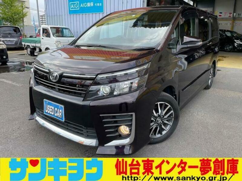 TOYOTA VOXY