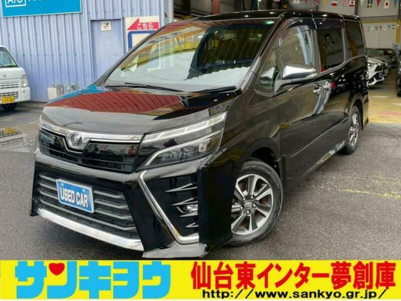TOYOTA VOXY