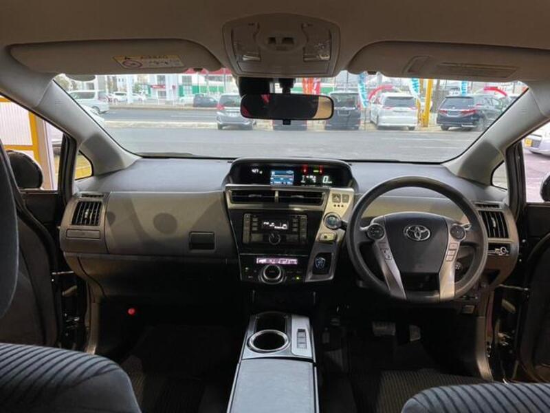 PRIUS ALPHA