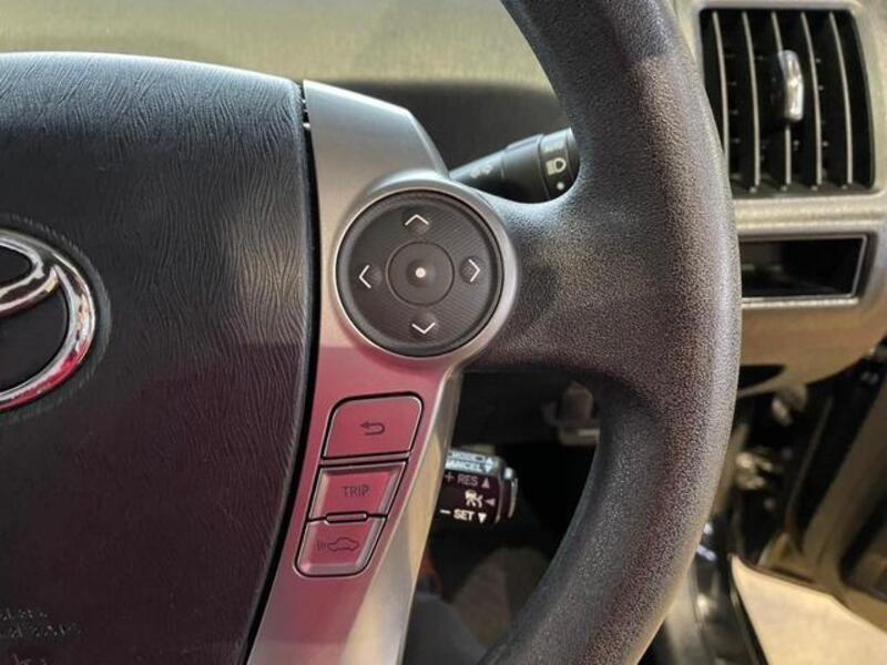 PRIUS ALPHA