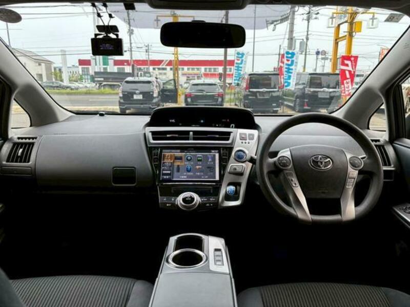PRIUS ALPHA