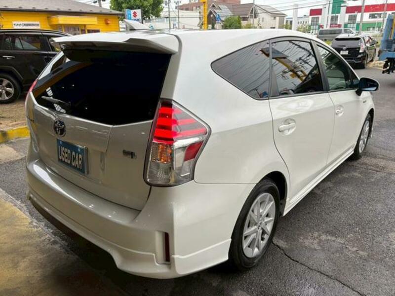 PRIUS ALPHA