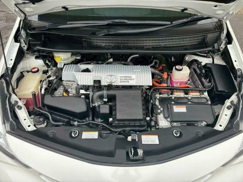 PRIUS ALPHA