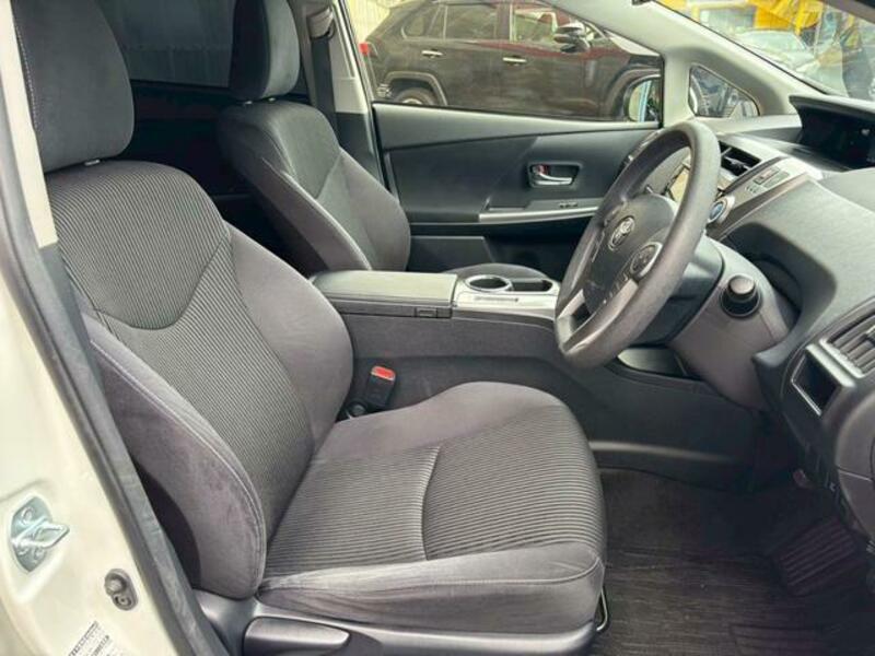 PRIUS ALPHA