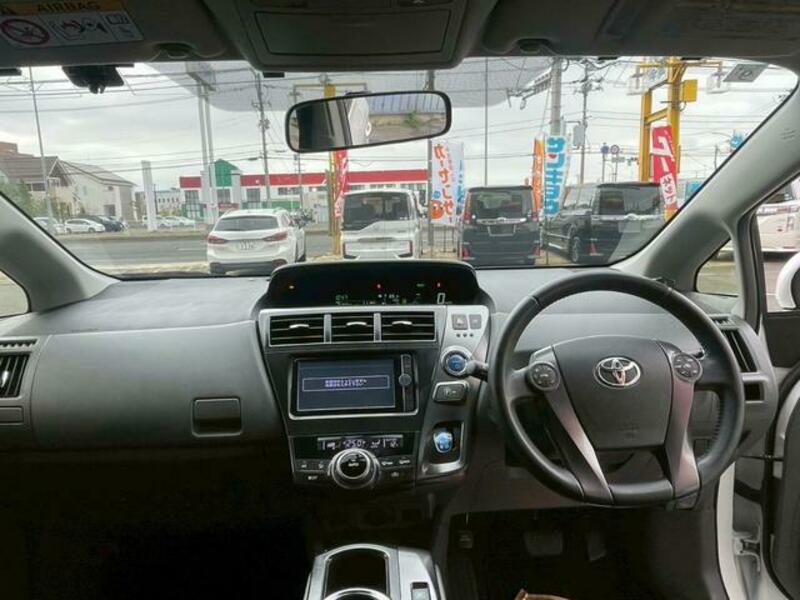 PRIUS ALPHA