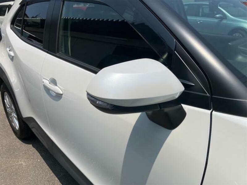 YARIS CROSS