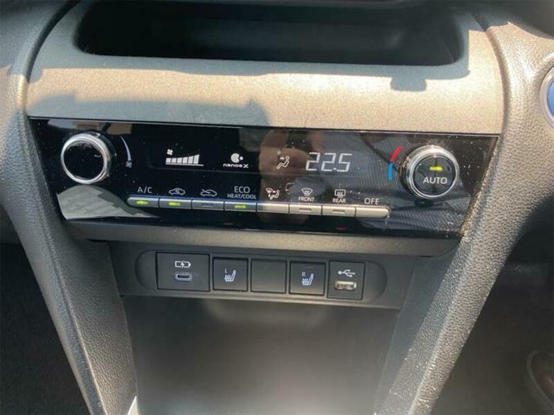 YARIS CROSS