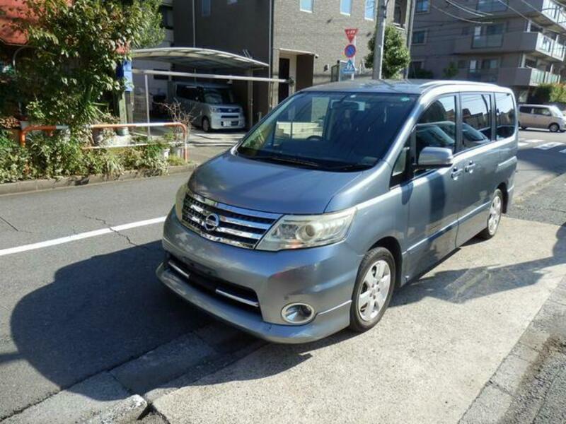 NISSAN SERENA