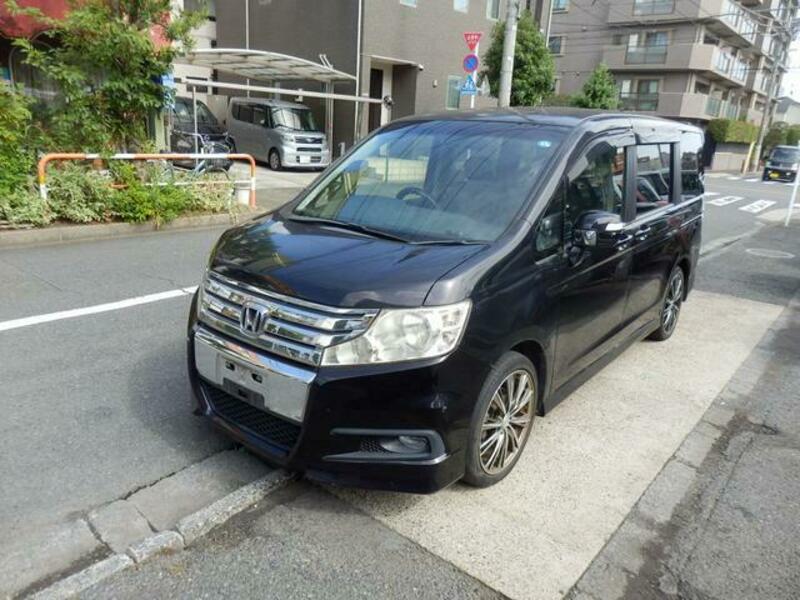 HONDA STEPWAGON SPADA