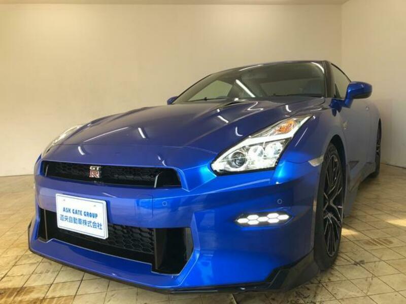 NISSAN GT-R