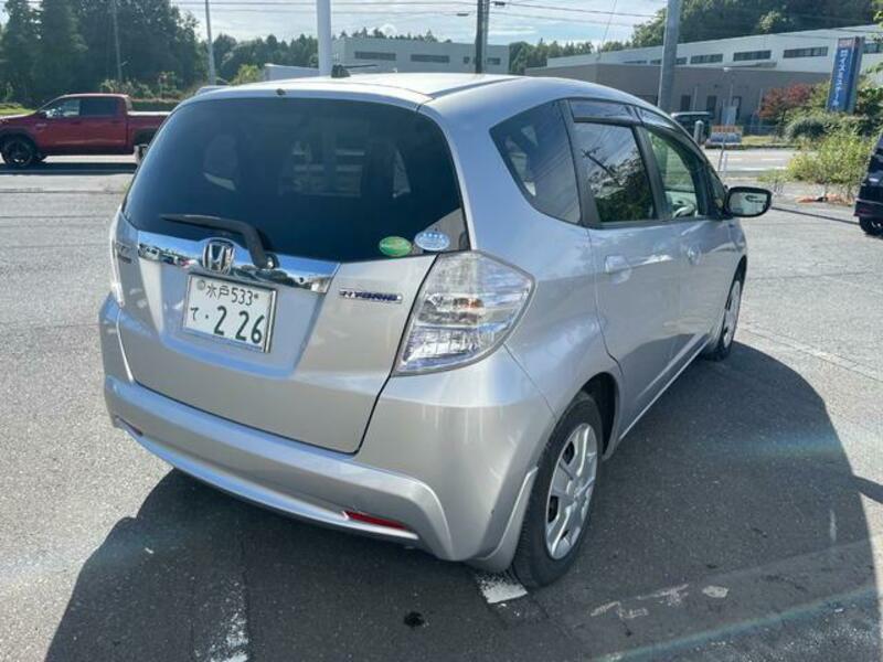 FIT HYBRID