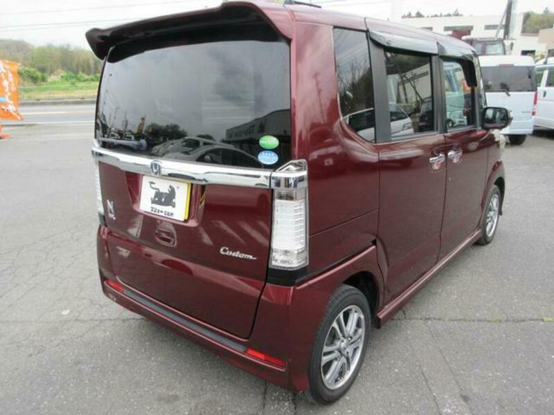 N BOX CUSTOM