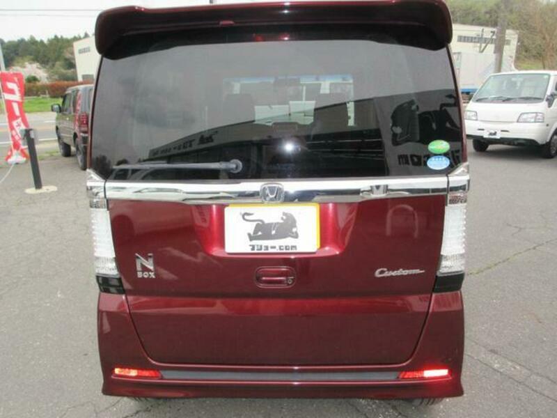 N BOX CUSTOM