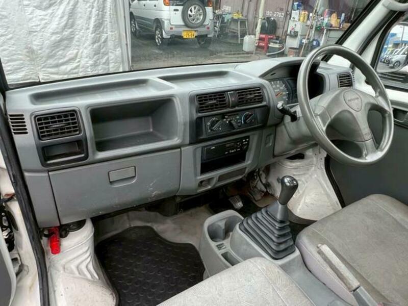 CLIPPER TRUCK
