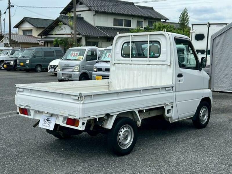 CLIPPER TRUCK