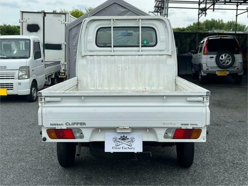 CLIPPER TRUCK