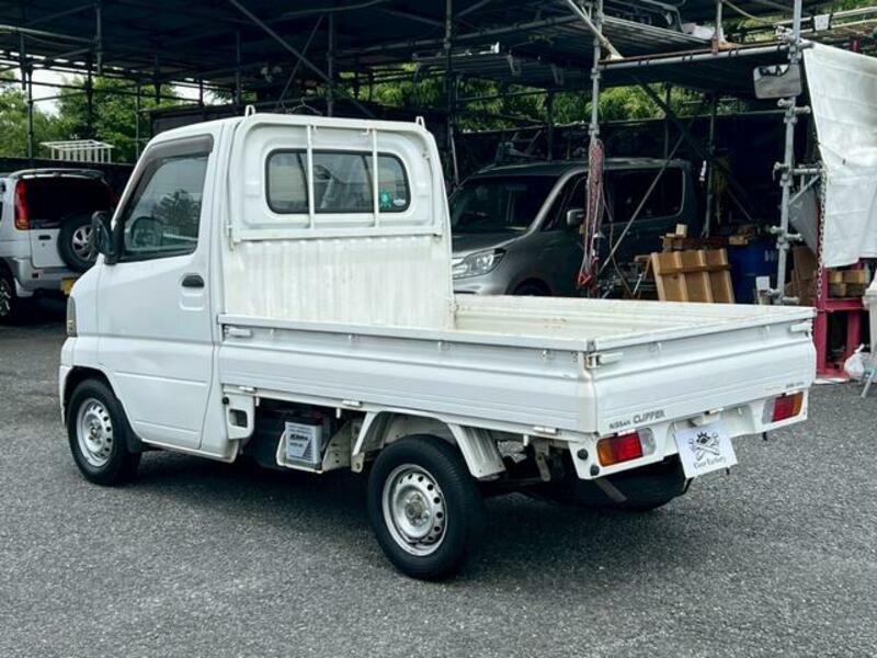 CLIPPER TRUCK