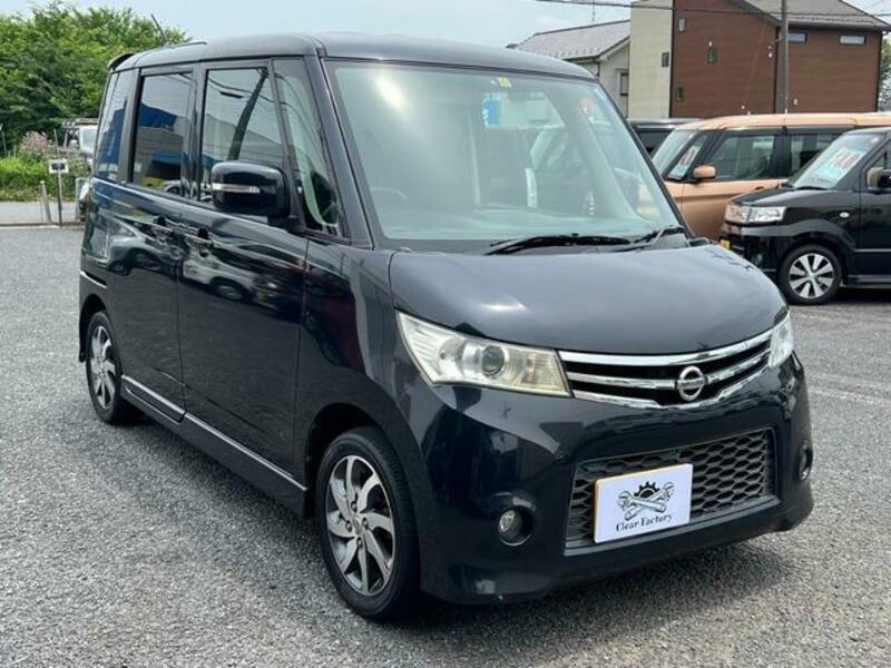 NISSAN ROOX