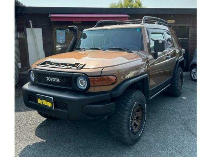 TOYOTA FJ CRUISER