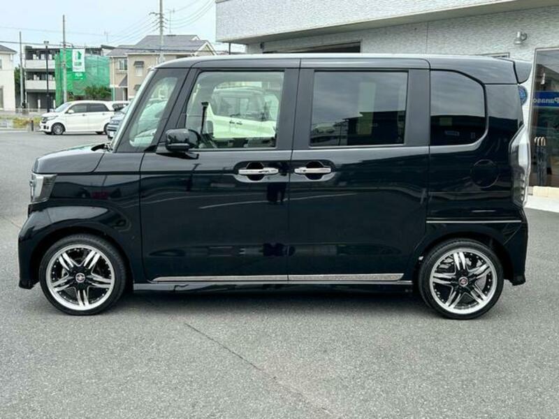 N BOX CUSTOM