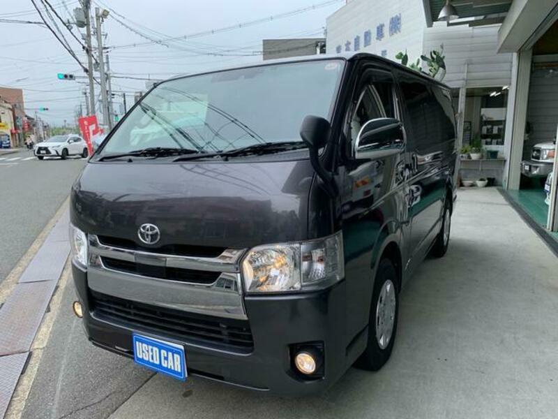 TOYOTA HIACE VAN