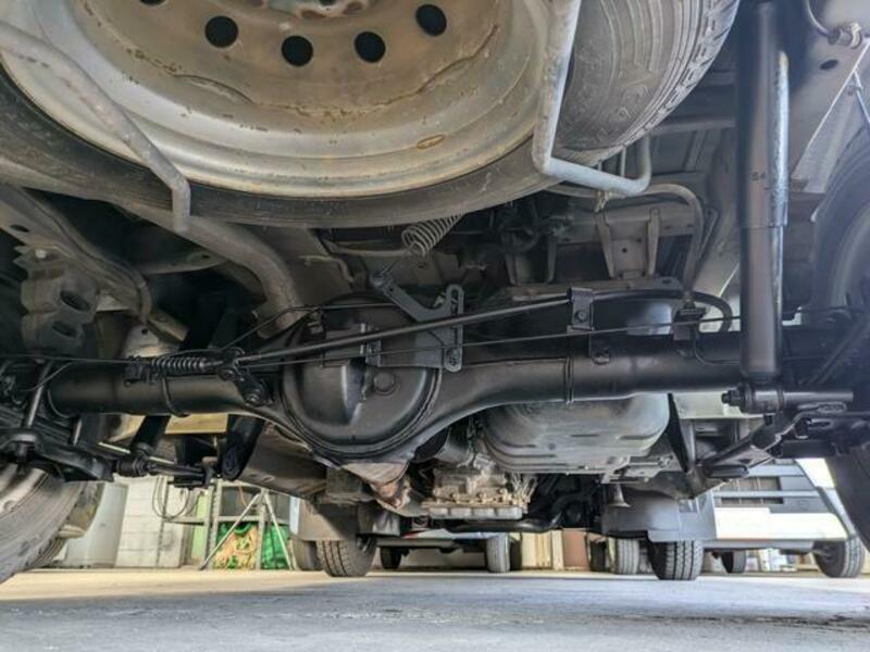 BONGO VAN
