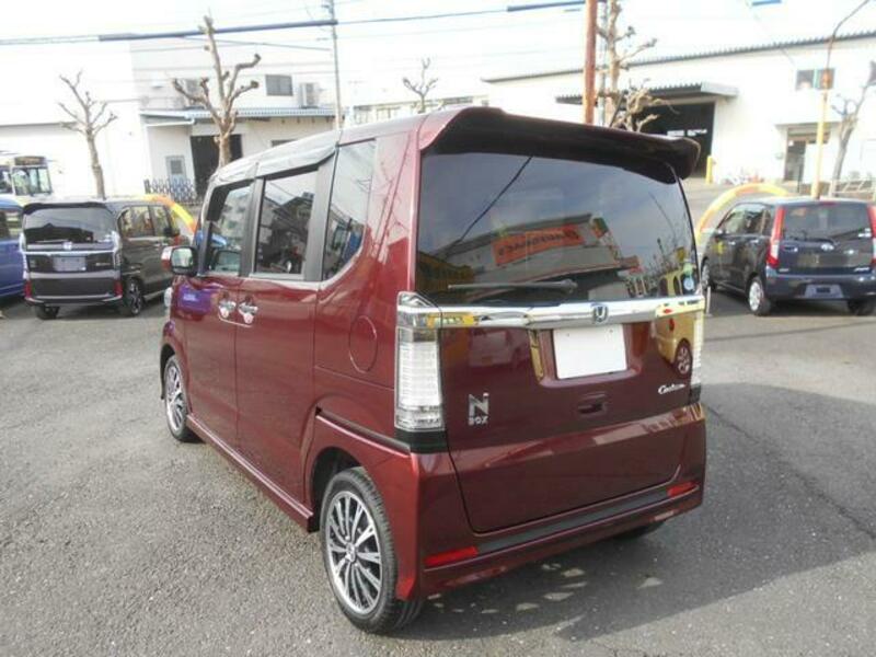 N BOX CUSTOM