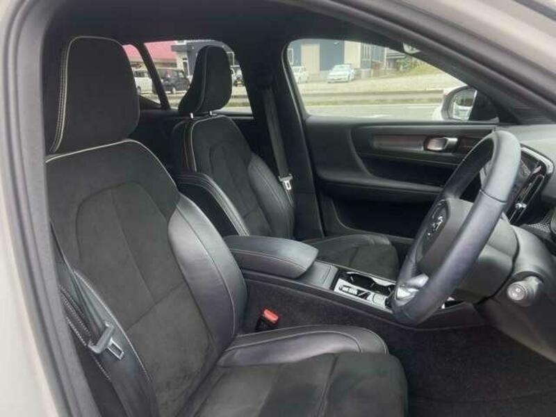 XC40