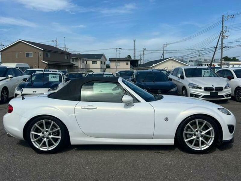 ROADSTER