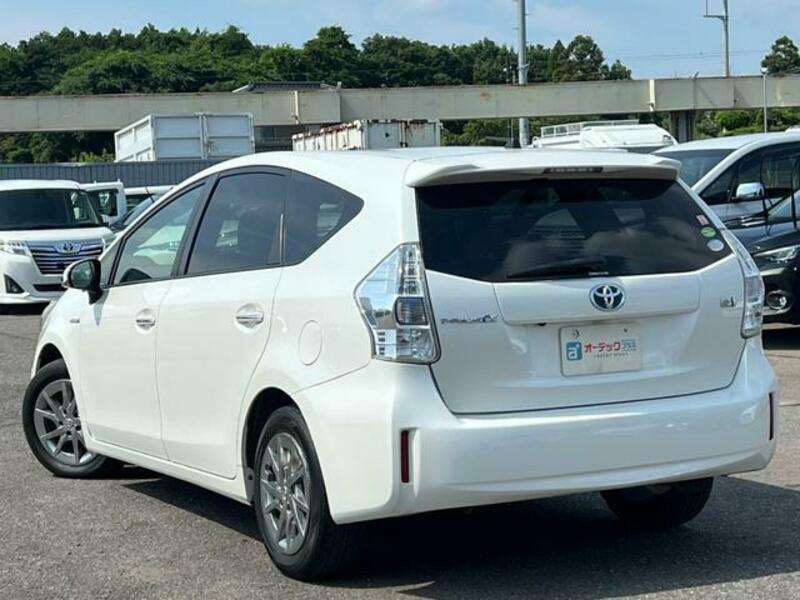 PRIUS ALPHA