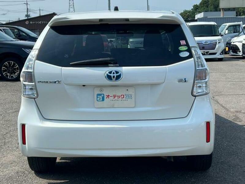 PRIUS ALPHA