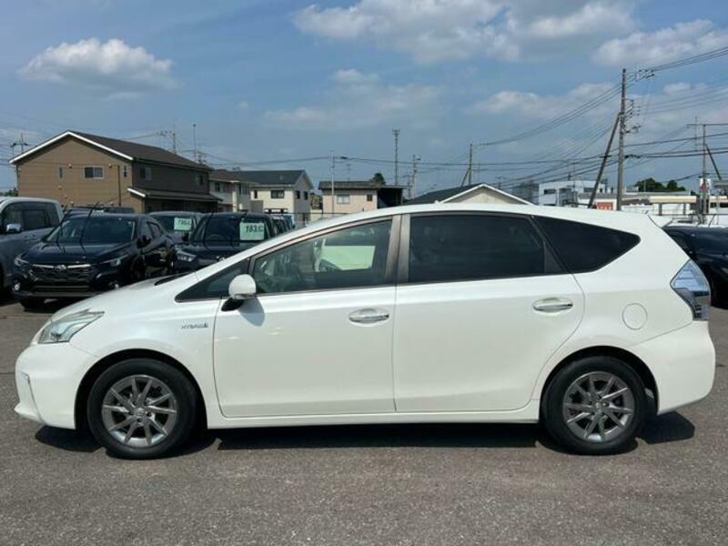 PRIUS ALPHA