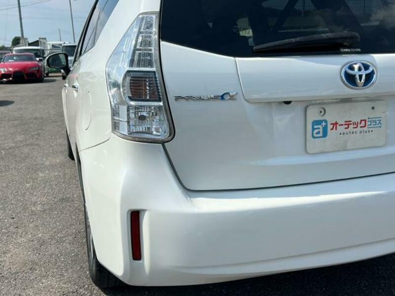 PRIUS ALPHA