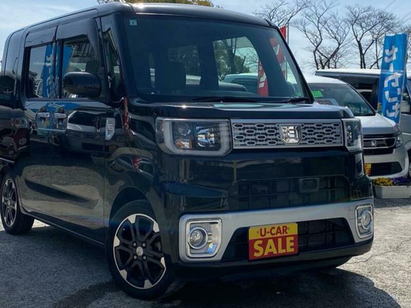 DAIHATSU WAKE