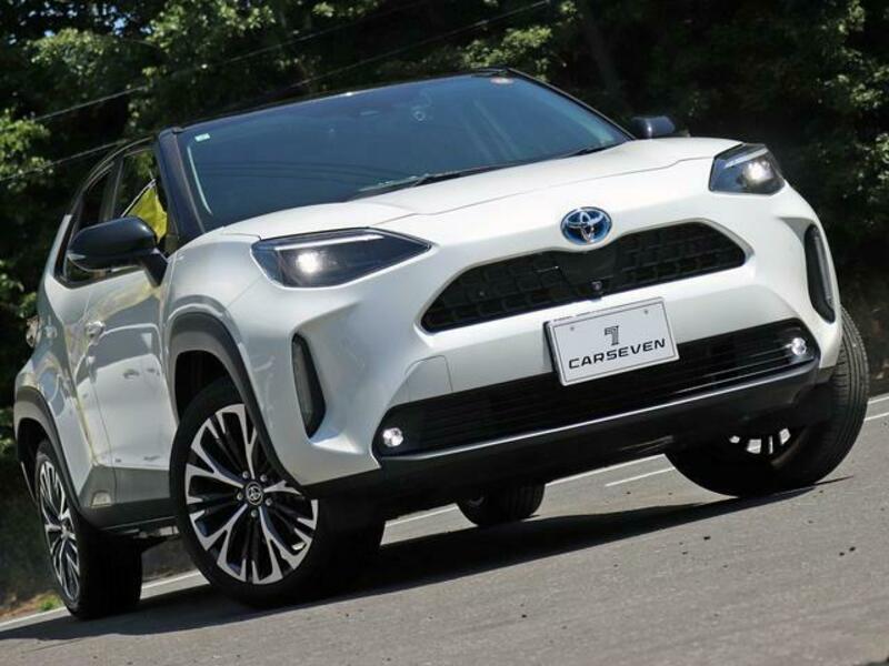 YARIS CROSS