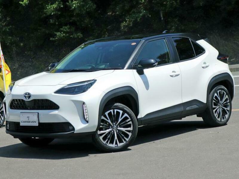 YARIS CROSS