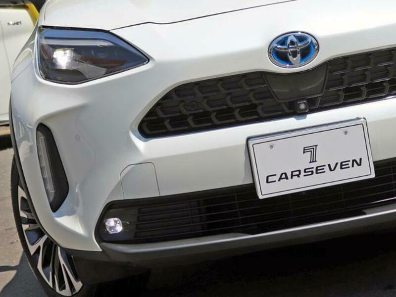 YARIS CROSS