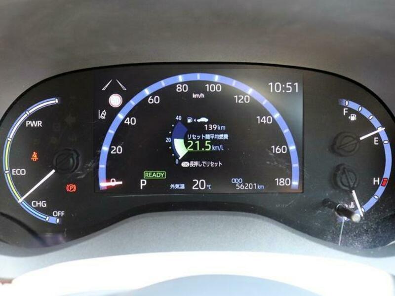 YARIS CROSS