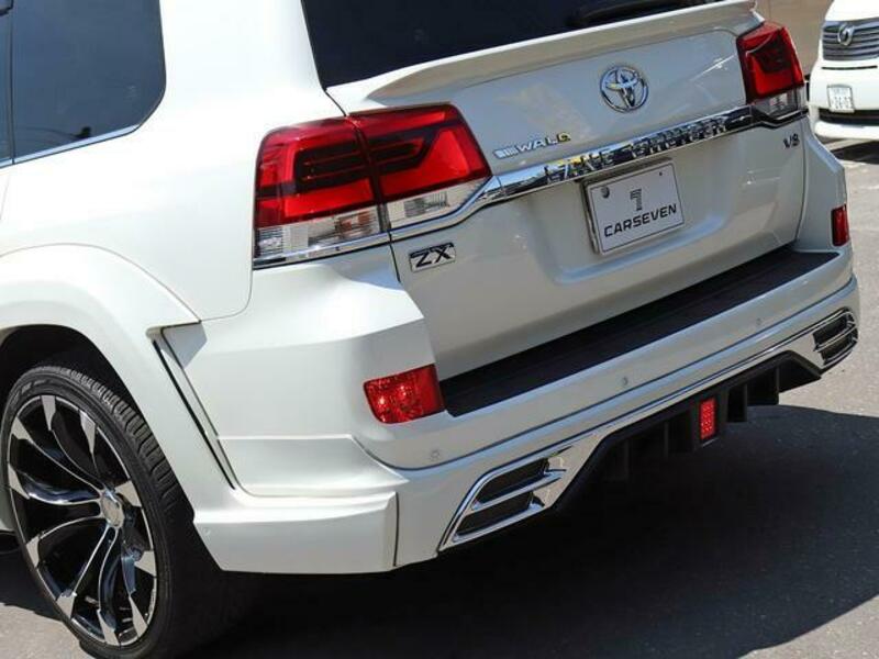 LAND CRUISER