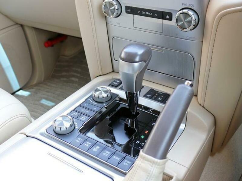 LAND CRUISER