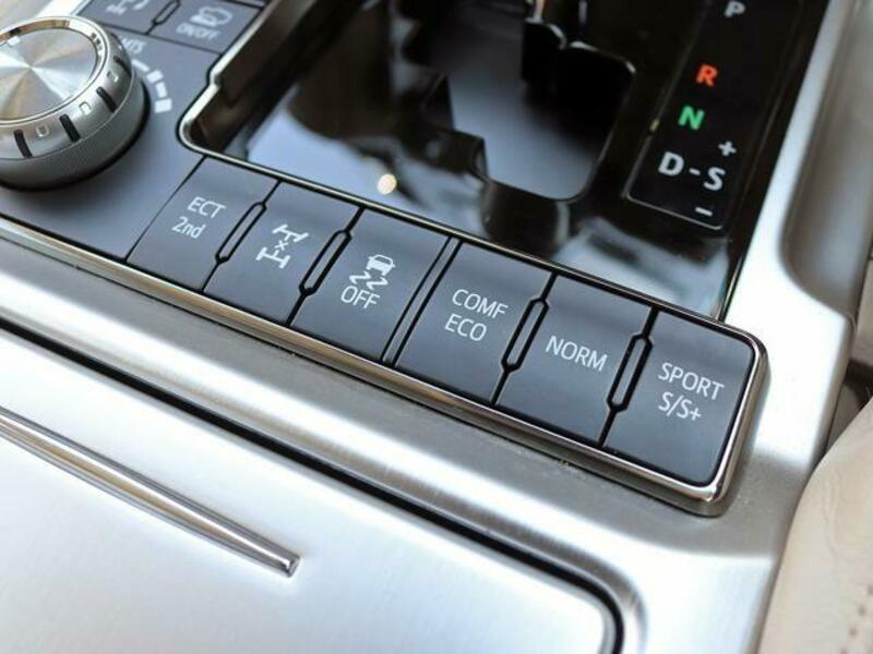 LAND CRUISER