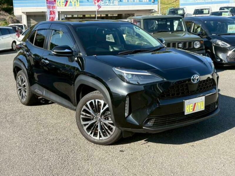 YARIS CROSS