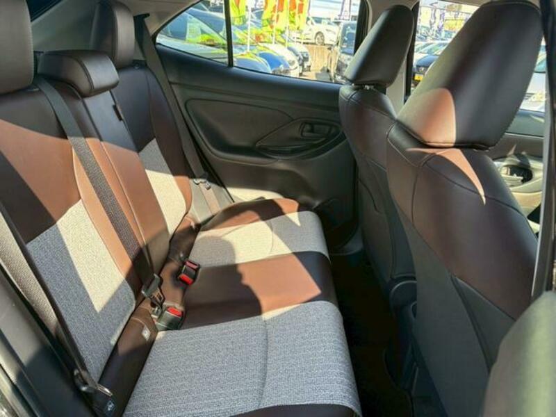 YARIS CROSS