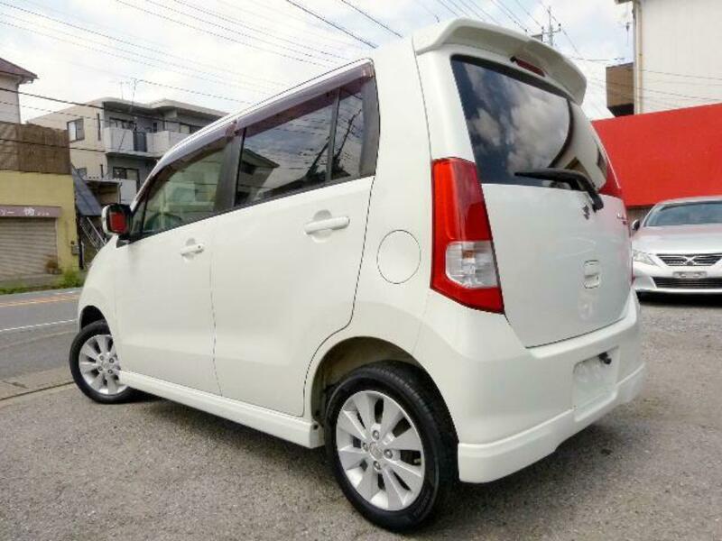 WAGON R