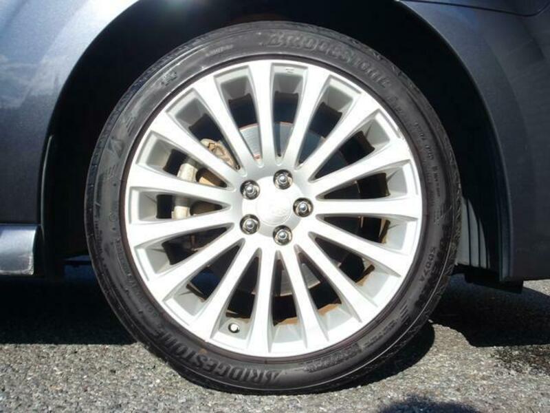 LEGACY B4