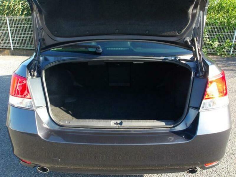 LEGACY B4