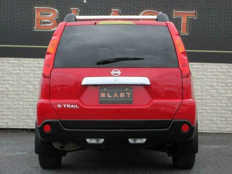 X-TRAIL