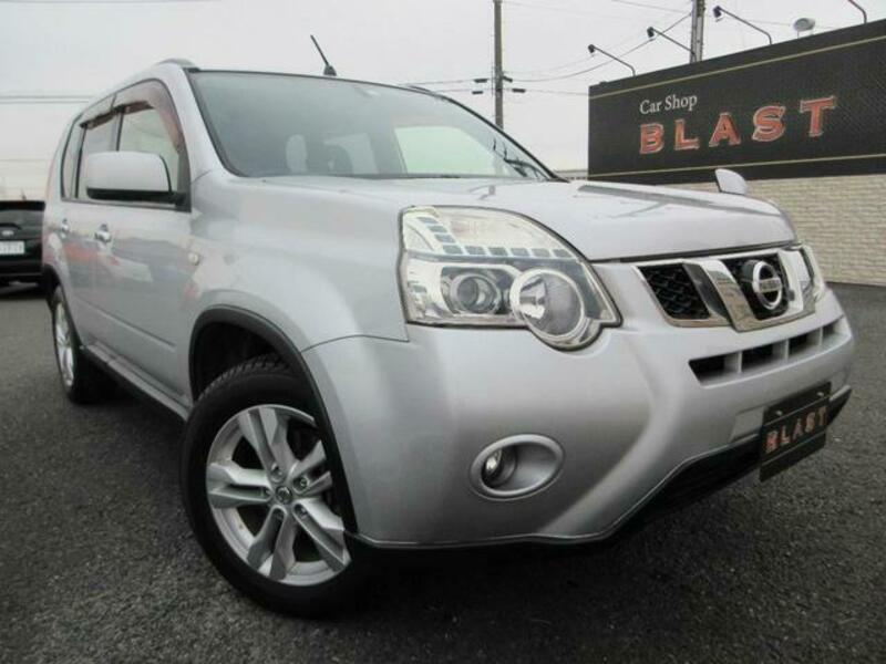 X-TRAIL