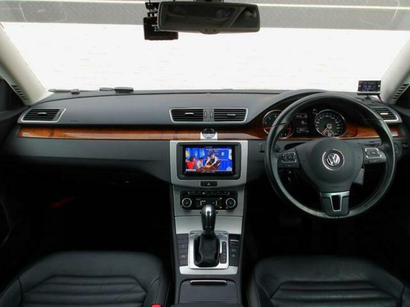 PASSAT VARIANT